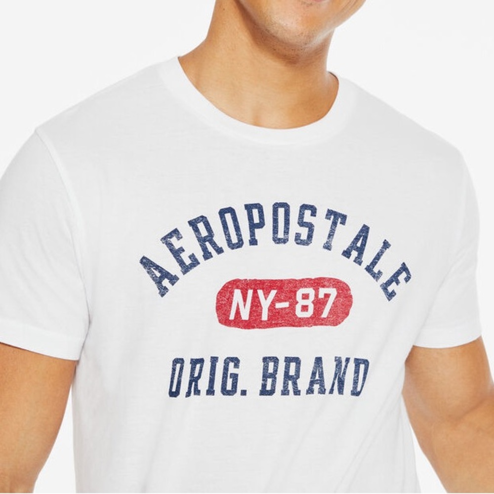 Item 17 Aeropostale NY-87 Logo Graphic Tee (M)